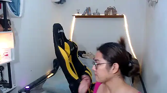 Snapshot of MarieLoveGlamorous chatting on 23, 2, 2025 MarieLoveGlamorous online show from 23, 2, 2025