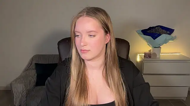 EvaMaddison online show from 13, 5, 2026