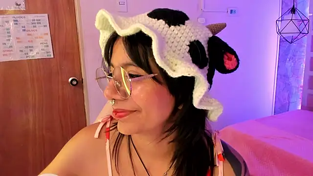 Snapshot of Nami_usagi chatting on 7, 1, 2025 Nami usagi online show from 7, 1, 2025