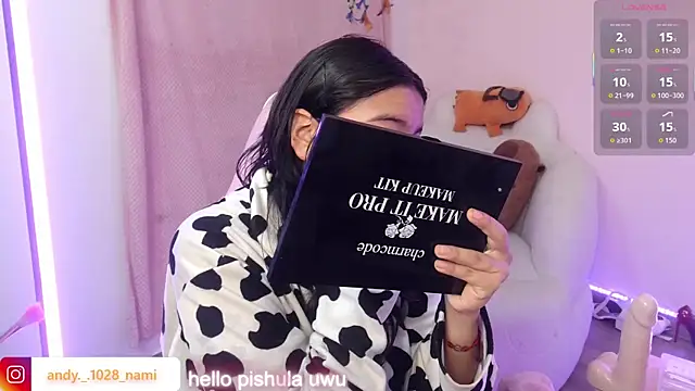 Snapshot of Nami_usagi chatting on 7, 10, 2025 Nami usagi online show from 7, 10, 2025