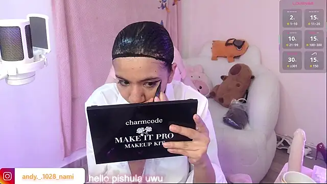 Snapshot of Nami_usagi chatting on 12, 10, 2025 Nami usagi online show from 12, 10, 2025