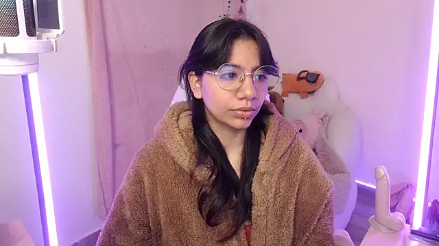 Snapshot of Nami_usagi chatting on 19, 10, 2025 Nami usagi online show from 19, 10, 2025