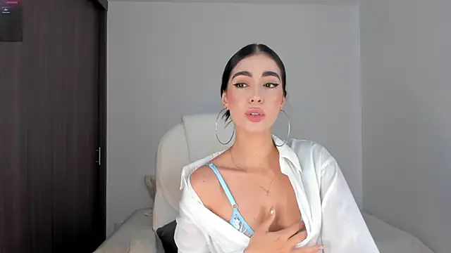 RebeccaBaxter online show from 28, 2, 2025