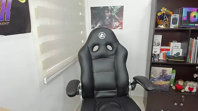 Snapshot of SIXXTOLOVE18 chatting on 13, 3, 2025 SIXXTOLOVE18 online show from 13, 3, 2025