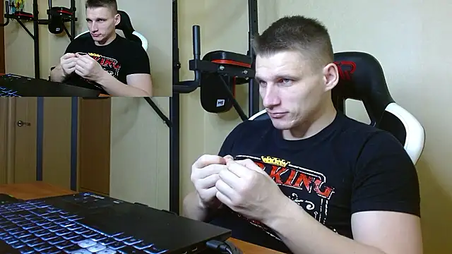 Snapshot of PoliglotJoe chatting on 4, 12, 2024 PoliglotJoe online show from 4, 12, 2024