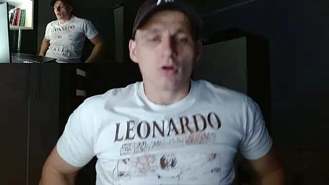 Snapshot of PoliglotJoe chatting on 30, 9, 2025 PoliglotJoe online show from 30, 9, 2025