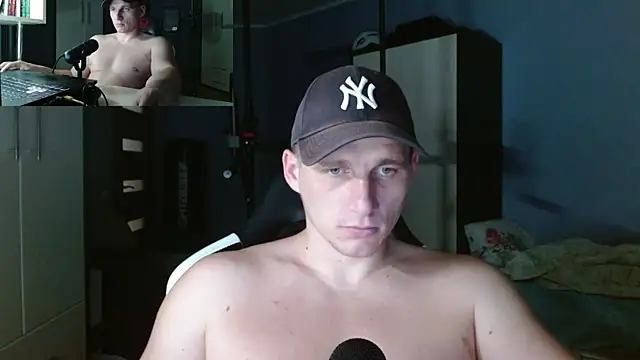Snapshot of PoliglotJoe chatting on 13, 10, 2025 PoliglotJoe online show from 13, 10, 2025