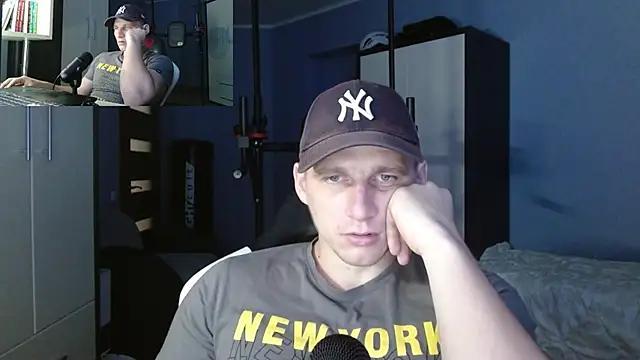 Snapshot of PoliglotJoe chatting on 14, 10, 2025 PoliglotJoe online show from 14, 10, 2025