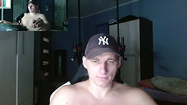 Snapshot of PoliglotJoe chatting on 15, 10, 2025 PoliglotJoe online show from 15, 10, 2025
