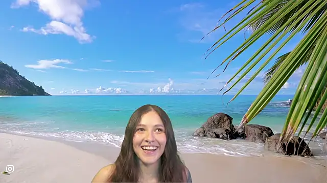 Snapshot of HannaMoom chatting on 15, 10, 2025 HannaMoom online show from 15, 10, 2025