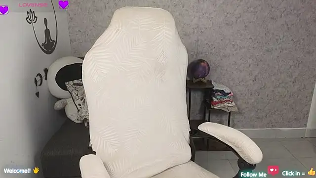 blue  moon  online show from 18, 3, 2025