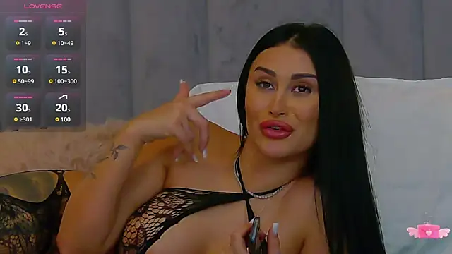 EmyLaveau online show from 31, 1, 2025