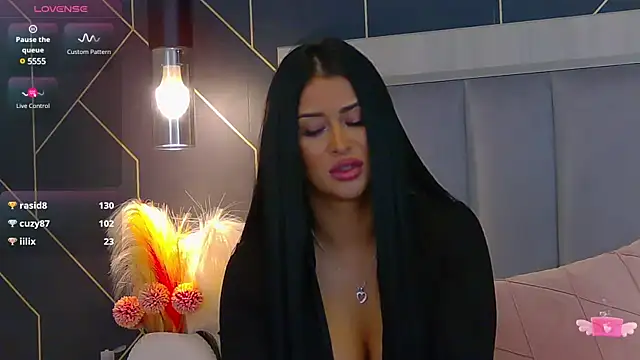 EmyLaveau online show from 24, 2, 2025