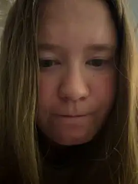 Snapshot of remirann_ chatting on 19, 6, 2026 remirann online show from 19, 6, 2026