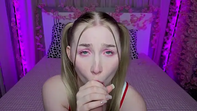 Snapshot of LilyStarlight chatting on 2, 6, 2026 LilyStarlight online show from 2, 6, 2026