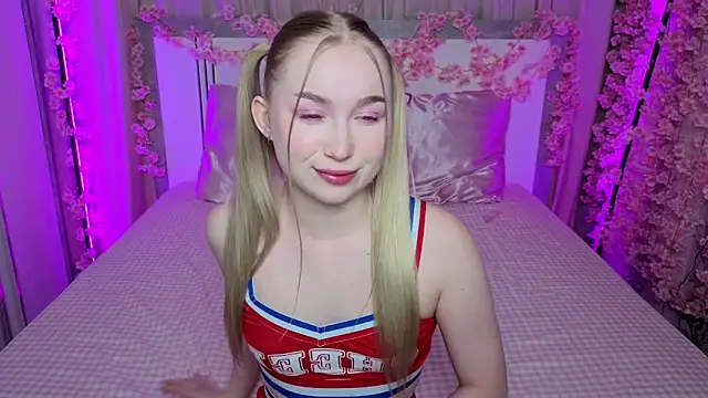 Snapshot of LilyStarlight chatting on 5, 6, 2026 LilyStarlight online show from 5, 6, 2026