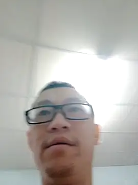 Snapshot of Exposedsian chatting on 7, 1, 2025 Exposedsian online show from 7, 1, 2025