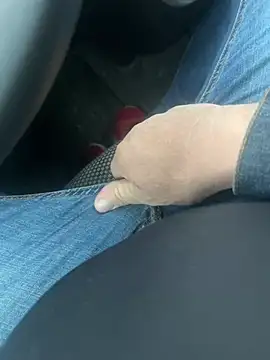 Snapshot of Cezar993 chatting on 13, 12, 2024 Cezar993 online show from 13, 12, 2024