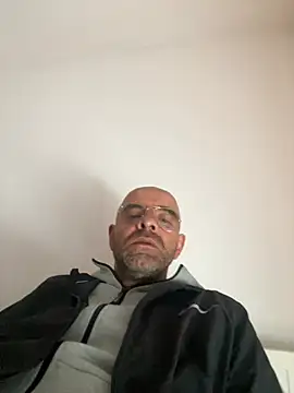 slim1976006 online show from 8, 5, 2026
