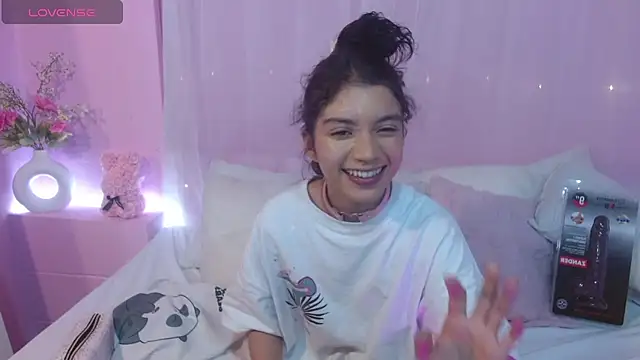Snapshot of Sweetcristin chatting on 19, 6, 2026 Sweetcristin online show from 19, 6, 2026