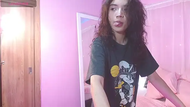 Snapshot of Sweetcristin chatting on 10, 7, 2026 Sweetcristin online show from 10, 7, 2026