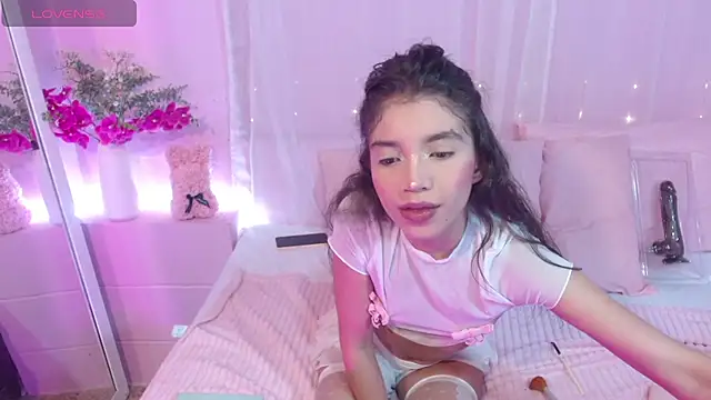 Snapshot of Sweetcristin chatting on 28, 7, 2026 Sweetcristin online show from 28, 7, 2026