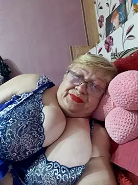 Snapshot of Lena_Gaby chatting on 2, 10, 2025 Lena Gaby online show from 2, 10, 2025
