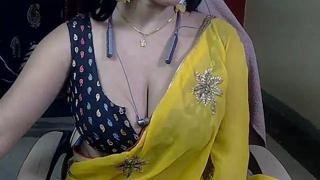 Snapshot of Naiaa-mylove chatting on 20, 1, 2025 Naiaa-mylove online show from 20, 1, 2025