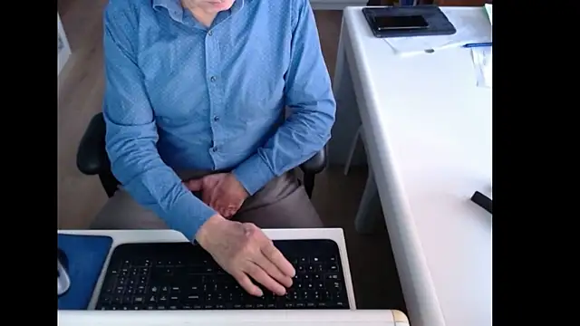 dutchpornking online show from 20, 12, 2025