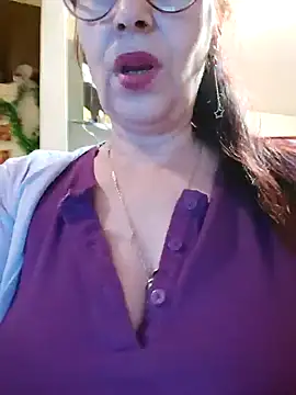 Chriss Tinaa online show from 8, 1, 2025