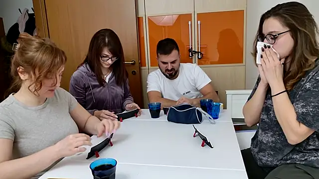 Tinas5 online show from 28, 11, 2025