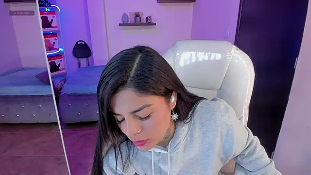 Snapshot of Catalinaa_martinez chatting on 30, 12, 2024 Catalinaa martinez online show from 30, 12, 2024