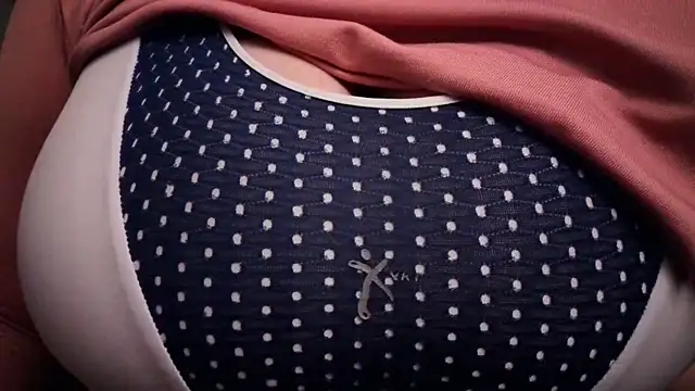 AnnyelinnaLove online show from 14, 12, 2025