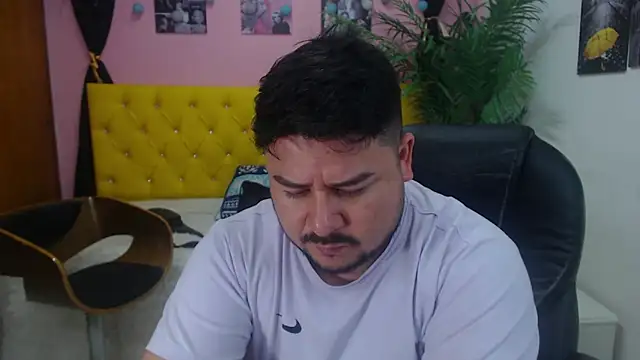 Snapshot of oso_dirty_ chatting on 26, 2, 2025 oso dirty  online show from 26, 2, 2025