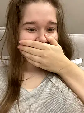 HornyGirlH online show from 4, 12, 2025