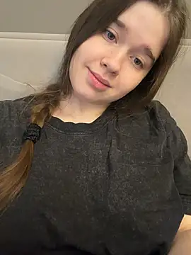 HornyGirlH online show from 27, 6, 2026