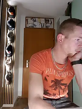 Snapshot of Playbunniboy chatting on 17, 12, 2024 Playbunniboy online show from 17, 12, 2024