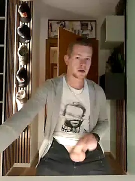 Snapshot of Playbunniboy chatting on 19, 12, 2024 Playbunniboy online show from 19, 12, 2024