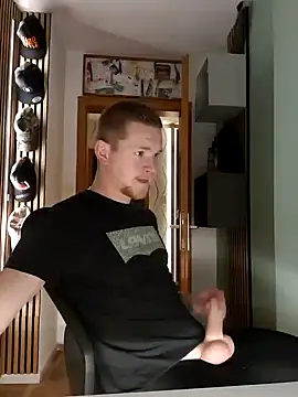 Snapshot of Playbunniboy chatting on 6, 1, 2025 Playbunniboy online show from 6, 1, 2025