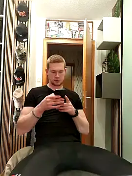 Snapshot of Playbunniboy chatting on 7, 1, 2025 Playbunniboy online show from 7, 1, 2025