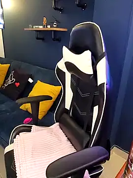 Snapshot of jnilu1227 chatting on 4, 2, 2025 jnilu1227 online show from 4, 2, 2025