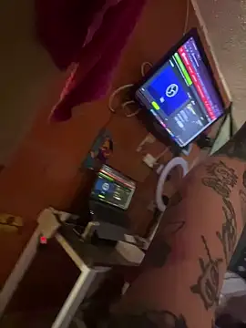 Snapshot of Lilmarieee chatting on 2, 2, 2025 Lilmarieee online show from 2, 2, 2025