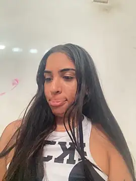 Snapshot of katyc_love chatting on 25, 2, 2026 katyc love online show from 25, 2, 2026