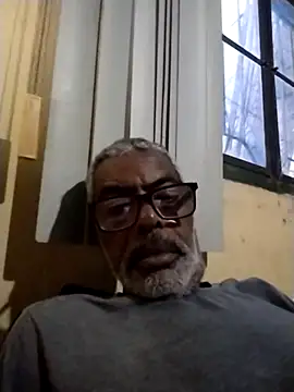 Snapshot of Thadew chatting on 27, 11, 2025 Thadew online show from 27, 11, 2025