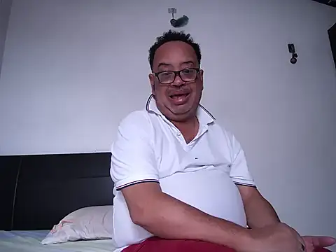 Snapshot of djtomxxx2777 chatting on 20, 6, 2026 djtomxxx2777 online show from 20, 6, 2026