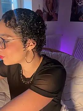 Snapshot of Lauyako chatting on 5, 7, 2026 Lauyako online show from 5, 7, 2026