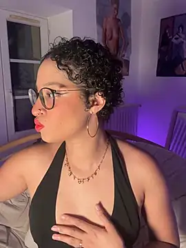 Snapshot of Lauyako chatting on 15, 7, 2026 Lauyako online show from 15, 7, 2026