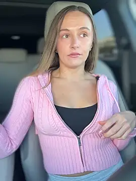 Snapshot of lunagirl13 chatting on 6, 10, 2025 lunagirl13 online show from 6, 10, 2025