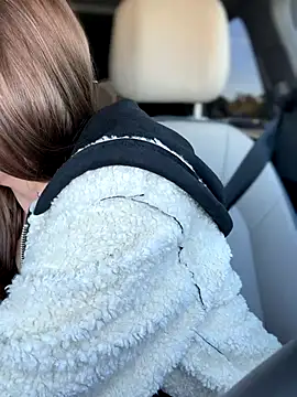 Snapshot of lunagirl13 chatting on 28, 10, 2025 lunagirl13 online show from 28, 10, 2025