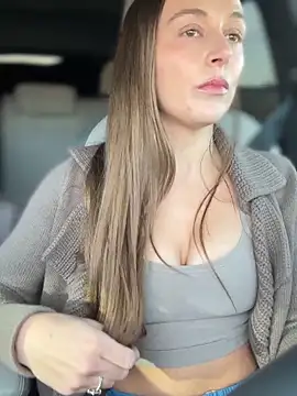 Snapshot of lunagirl13 chatting on 10, 11, 2025 lunagirl13 online show from 10, 11, 2025